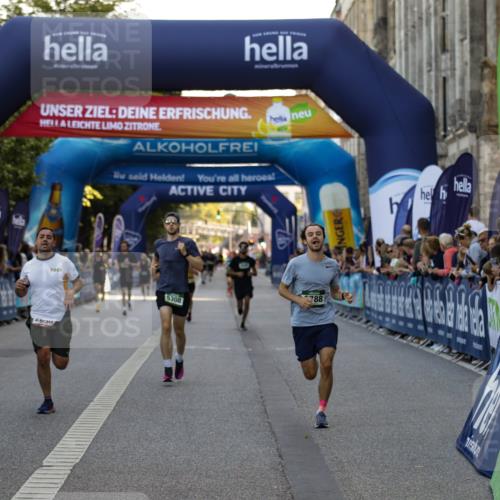 01.09.2024 - BARMER Alsterlauf Kathrin Stürmer Photography http://msf.ph/oto/6977392 01.09.2024 09:43:20 Ziel 1109, 2850, 3788, 4435, 4549, 4600, 5252, 5308 meine-sportfotos.de