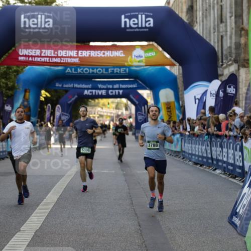 01.09.2024 - BARMER Alsterlauf Kathrin Stürmer Photography http://msf.ph/oto/6977393 01.09.2024 09:43:21 Ziel 1109, 2850, 3788, 4435, 4549, 4600, 5252, 5308 meine-sportfotos.de