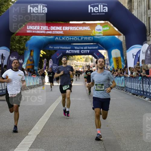 01.09.2024 - BARMER Alsterlauf Kathrin Stürmer Photography http://msf.ph/oto/6977399 01.09.2024 09:43:21 Ziel 1109, 2850, 3788, 4435, 4549, 4600, 5252, 5308 meine-sportfotos.de