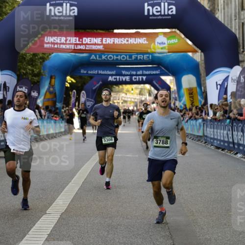 01.09.2024 - BARMER Alsterlauf Kathrin Stürmer Photography http://msf.ph/oto/6977400 01.09.2024 09:43:22 Ziel 1109, 2850, 3788, 4435, 4549, 4600, 4844, 5252, 5308 meine-sportfotos.de