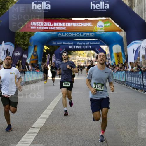 01.09.2024 - BARMER Alsterlauf Kathrin Stürmer Photography http://msf.ph/oto/6977402 01.09.2024 09:43:22 Ziel 1109, 2850, 3788, 4435, 4549, 4600, 4844, 5252, 5308 meine-sportfotos.de
