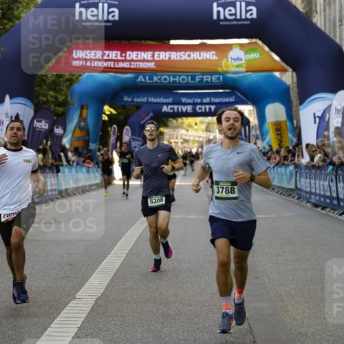 01.09.2024 - BARMER Alsterlauf Kathrin Stürmer Photography http://msf.ph/oto/6977403 01.09.2024 09:43:22 Ziel 1109, 2850, 3788, 4435, 4549, 4600, 4844, 5252, 5308 meine-sportfotos.de