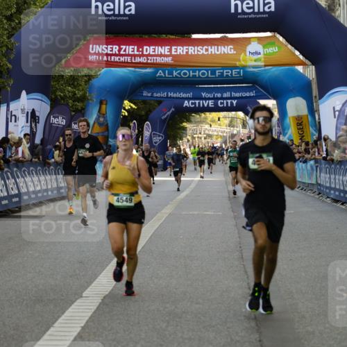01.09.2024 - BARMER Alsterlauf Kathrin Stürmer Photography http://msf.ph/oto/6977414 01.09.2024 09:43:28 Ziel 3770, 3811, 4435, 4549, 4600, 4621, 4844, 5308 meine-sportfotos.de