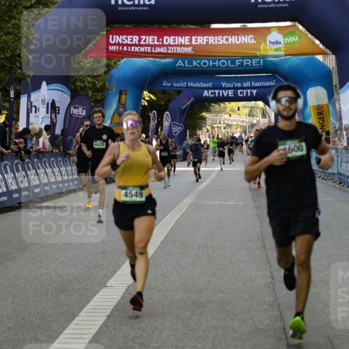 01.09.2024 - BARMER Alsterlauf Kathrin Stürmer Photography http://msf.ph/oto/6977415 01.09.2024 09:43:29 Ziel 3770, 3811, 4435, 4549, 4600, 4621, 4844 meine-sportfotos.de