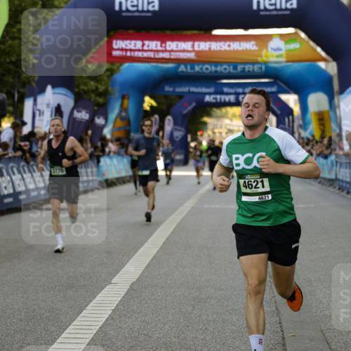 01.09.2024 - BARMER Alsterlauf Kathrin Stürmer Photography http://msf.ph/oto/6977418 01.09.2024 09:43:36 Ziel 2229, 3524, 3770, 3790, 3811, 3949, 4435, 4621, 4844, 8058 meine-sportfotos.de