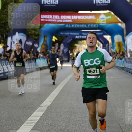 01.09.2024 - BARMER Alsterlauf Kathrin Stürmer Photography http://msf.ph/oto/6977419 01.09.2024 09:43:36 Ziel 2229, 3524, 3770, 3790, 3811, 3949, 4435, 4621, 4844, 8058 meine-sportfotos.de