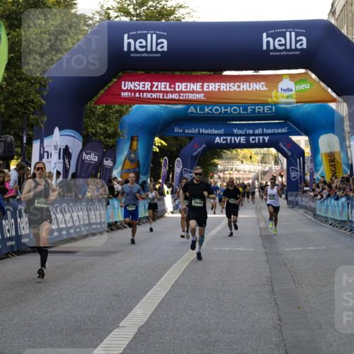 01.09.2024 - BARMER Alsterlauf Kathrin Stürmer Photography http://msf.ph/oto/6977429 01.09.2024 09:43:41 Ziel 2229, 2658, 3524, 3770, 3790, 3811, 3949, 3987, 4809, 8058 meine-sportfotos.de