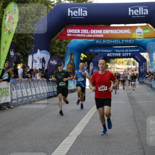 01.09.2024 - BARMER Alsterlauf Kathrin Stürmer Photography http://msf.ph/oto/6977431 01.09.2024 09:43:55 Ziel 2272, 2457, 2658, 2659, 3441, 3850, 3865, 4664, 8061 meine-sportfotos.de