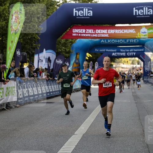 01.09.2024 - BARMER Alsterlauf Kathrin Stürmer Photography http://msf.ph/oto/6977432 01.09.2024 09:43:56 Ziel 2272, 2457, 2659, 3441, 3850, 3865, 4664, 8061 meine-sportfotos.de