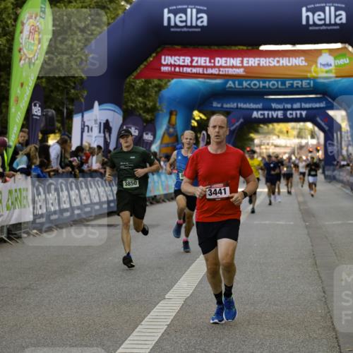 01.09.2024 - BARMER Alsterlauf Kathrin Stürmer Photography http://msf.ph/oto/6977436 01.09.2024 09:43:56 Ziel 2272, 2457, 2659, 3441, 3850, 3865, 4664, 8061 meine-sportfotos.de