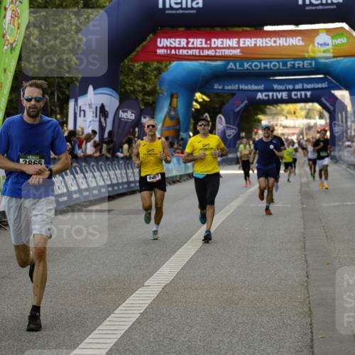 01.09.2024 - BARMER Alsterlauf Kathrin Stürmer Photography http://msf.ph/oto/6977442 01.09.2024 09:44:01 Ziel 2272, 2457, 2502, 2659, 2724, 3016, 3763, 3850, 3865, 4664, 4777, 8061, 8288 meine-sportfotos.de