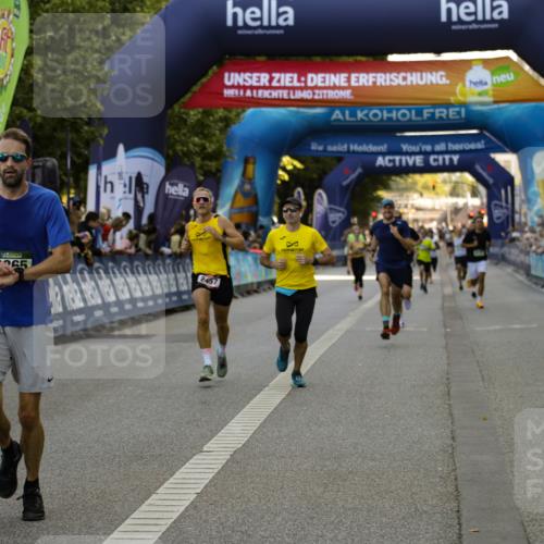 01.09.2024 - BARMER Alsterlauf Kathrin Stürmer Photography http://msf.ph/oto/6977443 01.09.2024 09:44:01 Ziel 2272, 2457, 2502, 2659, 2724, 3016, 3763, 3850, 3865, 4664, 4777, 8061, 8288 meine-sportfotos.de