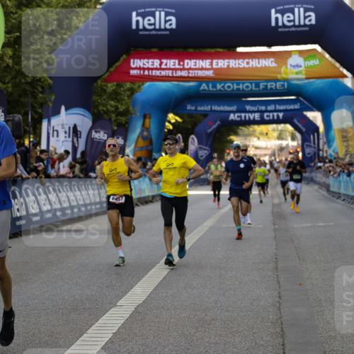 01.09.2024 - BARMER Alsterlauf Kathrin Stürmer Photography http://msf.ph/oto/6977444 01.09.2024 09:44:01 Ziel 2272, 2457, 2502, 2659, 2724, 3016, 3763, 3850, 3865, 4664, 4777, 8061, 8288 meine-sportfotos.de