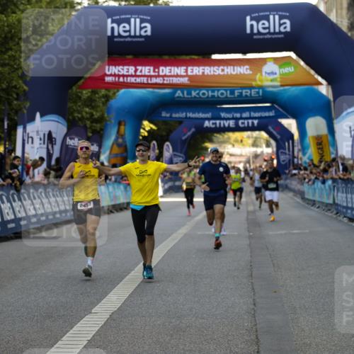 01.09.2024 - BARMER Alsterlauf Kathrin Stürmer Photography http://msf.ph/oto/6977446 01.09.2024 09:44:02 Ziel 2272, 2457, 2502, 2659, 2724, 3016, 3763, 3865, 4664, 4777, 4840, 8061, 8288 meine-sportfotos.de