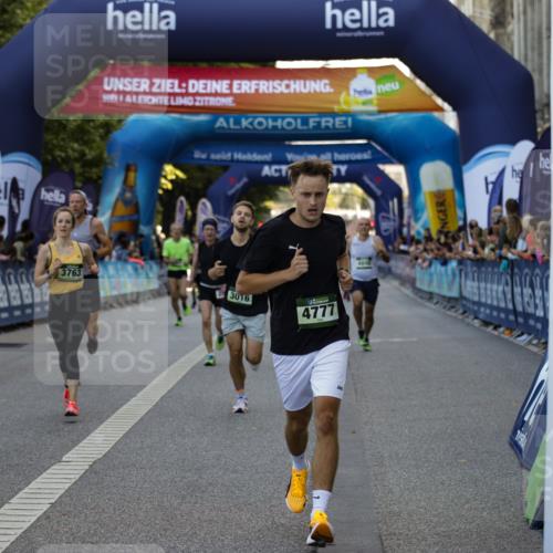 01.09.2024 - BARMER Alsterlauf Kathrin Stürmer Photography http://msf.ph/oto/6977454 01.09.2024 09:44:10 Ziel 2256, 2268, 2502, 2724, 3016, 3151, 3463, 3763, 4166, 4664, 4777, 4840, 5093, 8075, 8155, 8288 meine-sportfotos.de