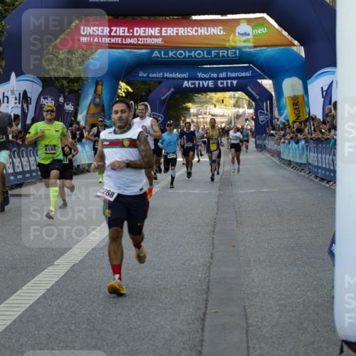01.09.2024 - BARMER Alsterlauf Kathrin Stürmer Photography http://msf.ph/oto/6977458 01.09.2024 09:44:17 Ziel 2017, 2256, 2268, 2424, 2502, 2724, 2971, 3151, 3463, 3733, 3825, 4166, 4174, 4310, 4407, 4831, 4840, 4859, 5093, 8075, 8155, 8266 meine-sportfotos.de