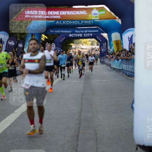 01.09.2024 - BARMER Alsterlauf Kathrin Stürmer Photography http://msf.ph/oto/6977462 01.09.2024 09:44:18 Ziel 2017, 2256, 2268, 2424, 2971, 3151, 3463, 3733, 3825, 4166, 4174, 4310, 4407, 4831, 4840, 4859, 5093, 8075, 8155, 8266 meine-sportfotos.de