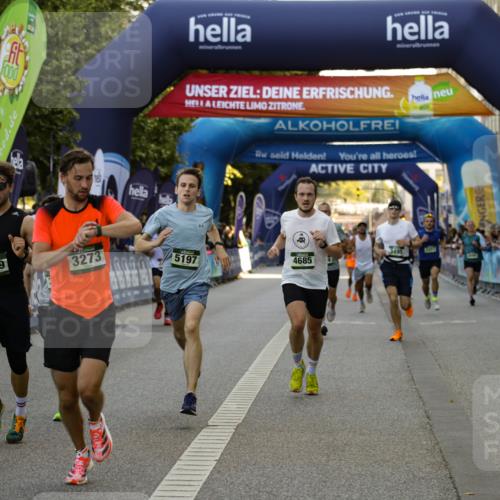 01.09.2024 - BARMER Alsterlauf Kathrin Stürmer Photography http://msf.ph/oto/6977472 01.09.2024 09:44:32 Ziel 2017, 2257, 2422, 2424, 3273, 3466, 3495, 3733, 3919, 4221, 4685, 4987, 5006, 5009, 5197, 8094, 8145, 8264, 8280 meine-sportfotos.de