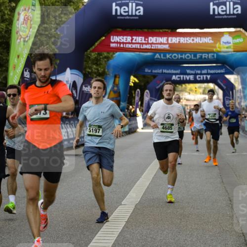 01.09.2024 - BARMER Alsterlauf Kathrin Stürmer Photography http://msf.ph/oto/6977476 01.09.2024 09:44:32 Ziel 2017, 2257, 2422, 2424, 3273, 3466, 3495, 3733, 3919, 4221, 4685, 4987, 5006, 5009, 5197, 8094, 8145, 8264, 8280 meine-sportfotos.de