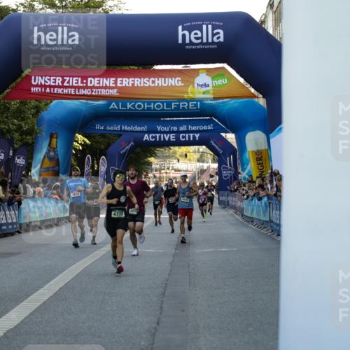 01.09.2024 - BARMER Alsterlauf Kathrin Stürmer Photography http://msf.ph/oto/6977496 01.09.2024 09:44:49 Ziel 2021, 2407, 3806, 3814, 3899, 4040, 4377, 4747, 4772 meine-sportfotos.de