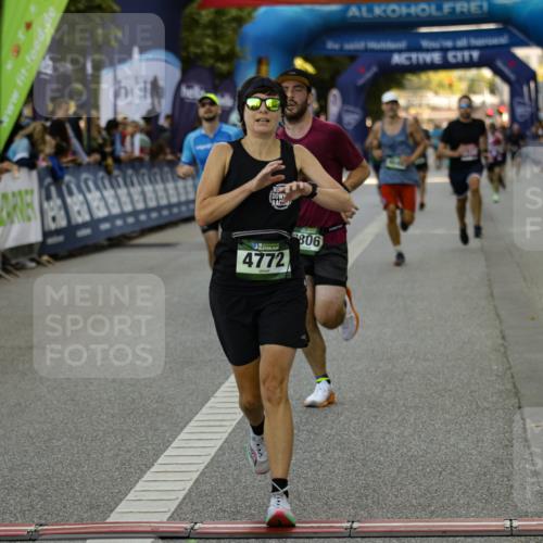 01.09.2024 - BARMER Alsterlauf Kathrin Stürmer Photography http://msf.ph/oto/6977506 01.09.2024 09:44:54 Ziel 2021, 2104, 2407, 3132, 3806, 3814, 4040, 4377, 4644, 4772, 5100 meine-sportfotos.de