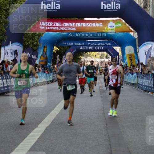 01.09.2024 - BARMER Alsterlauf Kathrin Stürmer Photography http://msf.ph/oto/6977508 01.09.2024 09:45:01 Ziel 2104, 2708, 3132, 3215, 3290, 3503, 3597, 3756, 4040, 4644, 5089, 5100, 5247, 5279 meine-sportfotos.de