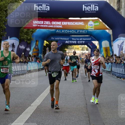 01.09.2024 - BARMER Alsterlauf Kathrin Stürmer Photography http://msf.ph/oto/6977512 01.09.2024 09:45:02 Ziel 2104, 2708, 3132, 3215, 3290, 3503, 3597, 3756, 4328, 4644, 5089, 5100, 5247, 5279 meine-sportfotos.de