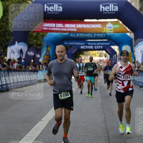 01.09.2024 - BARMER Alsterlauf Kathrin Stürmer Photography http://msf.ph/oto/6977519 01.09.2024 09:45:03 Ziel 2104, 2708, 3132, 3215, 3290, 3503, 3597, 3756, 4143, 4328, 4368, 4644, 5089, 5100, 5247, 5279 meine-sportfotos.de
