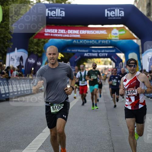 01.09.2024 - BARMER Alsterlauf Kathrin Stürmer Photography http://msf.ph/oto/6977522 01.09.2024 09:45:03 Ziel 2104, 2708, 3132, 3215, 3290, 3503, 3597, 3756, 4143, 4328, 4368, 4644, 5089, 5100, 5247, 5279 meine-sportfotos.de