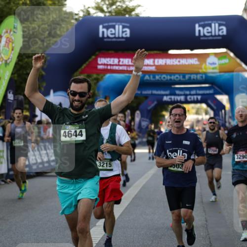 01.09.2024 - BARMER Alsterlauf Kathrin Stürmer Photography http://msf.ph/oto/6977526 01.09.2024 09:45:07 Ziel 2708, 3215, 3290, 3503, 3545, 3597, 3756, 4143, 4328, 4368, 4644, 5089, 5151, 5247, 5279, 8099 meine-sportfotos.de