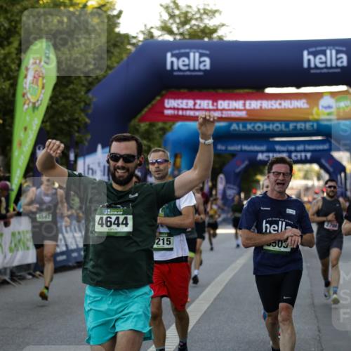 01.09.2024 - BARMER Alsterlauf Kathrin Stürmer Photography http://msf.ph/oto/6977527 01.09.2024 09:45:07 Ziel 2708, 3215, 3290, 3503, 3545, 3597, 3756, 4143, 4328, 4368, 4644, 5089, 5151, 5247, 5279, 8099 meine-sportfotos.de