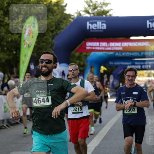 01.09.2024 - BARMER Alsterlauf Kathrin Stürmer Photography http://msf.ph/oto/6977529 01.09.2024 09:45:08 Ziel 2708, 3215, 3290, 3503, 3520, 3545, 3597, 3756, 4143, 4328, 4368, 4493, 4644, 5089, 5151, 5247, 5279, 8099 meine-sportfotos.de