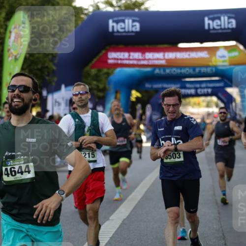 01.09.2024 - BARMER Alsterlauf Kathrin Stürmer Photography http://msf.ph/oto/6977530 01.09.2024 09:45:08 Ziel 2708, 3215, 3290, 3503, 3520, 3545, 3597, 3756, 4143, 4328, 4368, 4493, 4644, 5089, 5151, 5247, 5279, 8099 meine-sportfotos.de