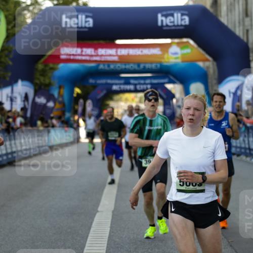 01.09.2024 - BARMER Alsterlauf Kathrin Stürmer Photography http://msf.ph/oto/6977543 01.09.2024 09:46:08 Ziel 2043, 2495, 2528, 2861, 2926, 3225, 3941, 4326, 4400, 4776, 4796, 4839, 5005, 5024, 5203 meine-sportfotos.de