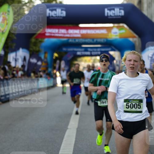 01.09.2024 - BARMER Alsterlauf Kathrin Stürmer Photography http://msf.ph/oto/6977545 01.09.2024 09:46:08 Ziel 2043, 2495, 2528, 2861, 2926, 3225, 3941, 4326, 4400, 4776, 4796, 4839, 5005, 5024, 5203 meine-sportfotos.de