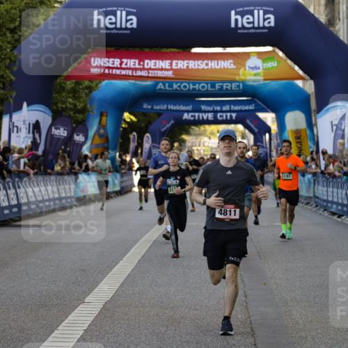 01.09.2024 - BARMER Alsterlauf Kathrin Stürmer Photography http://msf.ph/oto/6977558 01.09.2024 09:46:23 Ziel 2279, 2469, 2810, 3150, 3193, 3411, 3715, 4118, 4400, 4671, 4811, 4948, 4968, 5080, 5173, 8091, 8168, 8372, 8384 meine-sportfotos.de