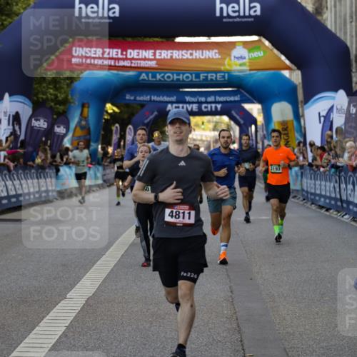 01.09.2024 - BARMER Alsterlauf Kathrin Stürmer Photography http://msf.ph/oto/6977563 01.09.2024 09:46:24 Ziel 2279, 2469, 2810, 3150, 3193, 3411, 3715, 4118, 4671, 4811, 4948, 4968, 5080, 5173, 8091, 8168, 8372, 8384 meine-sportfotos.de