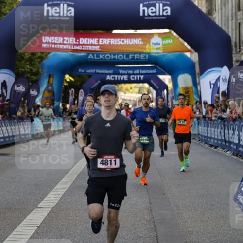 01.09.2024 - BARMER Alsterlauf Kathrin Stürmer Photography http://msf.ph/oto/6977564 01.09.2024 09:46:24 Ziel 2279, 2469, 2810, 3150, 3193, 3411, 3715, 4118, 4671, 4811, 4948, 4968, 5080, 5173, 8091, 8168, 8372, 8384 meine-sportfotos.de
