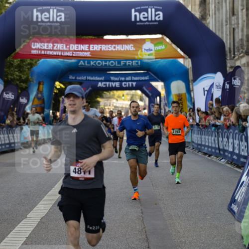 01.09.2024 - BARMER Alsterlauf Kathrin Stürmer Photography http://msf.ph/oto/6977566 01.09.2024 09:46:24 Ziel 2279, 2469, 2810, 3150, 3193, 3411, 3715, 4118, 4671, 4811, 4948, 4968, 5080, 5173, 8091, 8168, 8372, 8384 meine-sportfotos.de