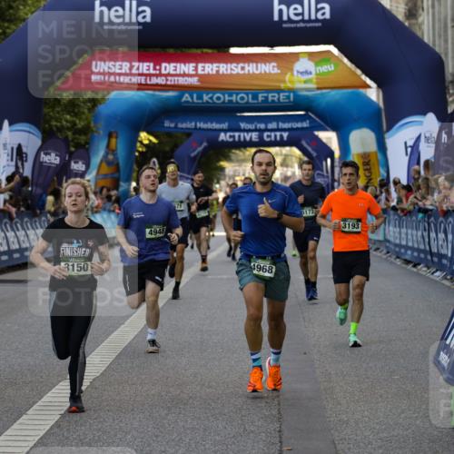 01.09.2024 - BARMER Alsterlauf Kathrin Stürmer Photography http://msf.ph/oto/6977575 01.09.2024 09:46:25 Ziel 2279, 2469, 2756, 2810, 3150, 3193, 3411, 3576, 3715, 4118, 4323, 4671, 4811, 4948, 4968, 5080, 5173, 8091, 8168, 8372, 8384 meine-sportfotos.de