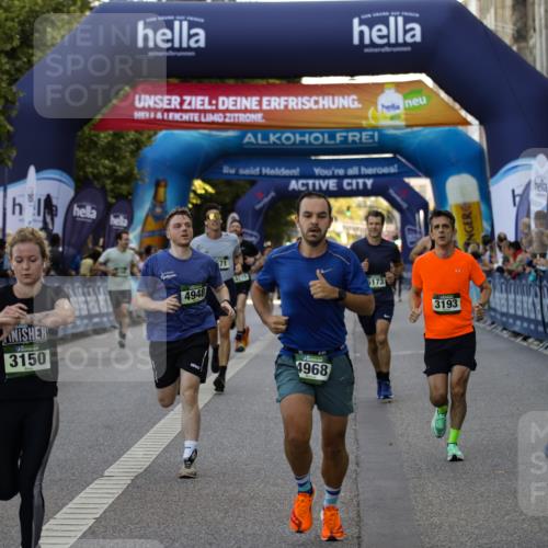 01.09.2024 - BARMER Alsterlauf Kathrin Stürmer Photography http://msf.ph/oto/6977580 01.09.2024 09:46:26 Ziel 2279, 2469, 2756, 2810, 3150, 3193, 3411, 3576, 3715, 4118, 4323, 4671, 4811, 4948, 4968, 5080, 5173, 8091, 8168, 8372, 8384 meine-sportfotos.de