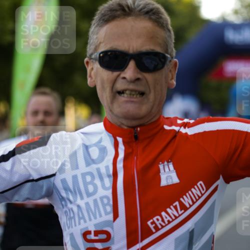 01.09.2024 - BARMER Alsterlauf Kathrin Stürmer Photography http://msf.ph/oto/6977583 01.09.2024 09:46:35 Ziel 2110, 2406, 2469, 2487, 2702, 2756, 2903, 3411, 3576, 3606, 3715, 4118, 4323, 4677, 4838, 5080, 5196, 8091, 8162, 8168, 8233, 8370, 8372, 8384 meine-sportfotos.de