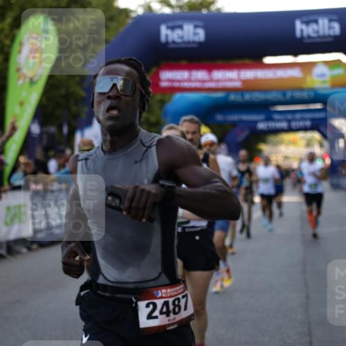01.09.2024 - BARMER Alsterlauf Kathrin Stürmer Photography http://msf.ph/oto/6977595 01.09.2024 09:46:47 Ziel 2487, 2702, 2847, 2903, 3244, 3378, 3382, 3606, 3848, 4020, 4281, 4569, 4677, 4800, 4838, 5196, 8162, 8332 meine-sportfotos.de