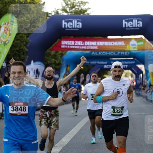 01.09.2024 - BARMER Alsterlauf Kathrin Stürmer Photography http://msf.ph/oto/6977604 01.09.2024 09:46:52 Ziel 2847, 3244, 3378, 3382, 3848, 4020, 4281, 4569, 4800, 8332 meine-sportfotos.de