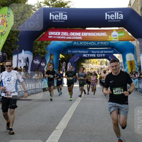 01.09.2024 - BARMER Alsterlauf Kathrin Stürmer Photography http://msf.ph/oto/6977619 01.09.2024 09:47:06 Ziel 2074, 2324, 2440, 2882, 3073, 3087, 3459, 3939, 4201, 4284, 4617, 4877, 5060, 5076 meine-sportfotos.de