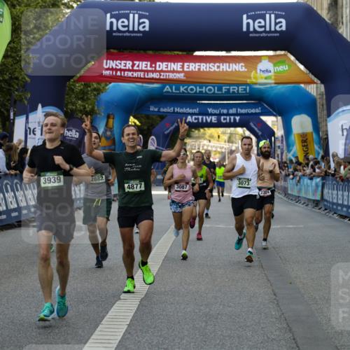 01.09.2024 - BARMER Alsterlauf Kathrin Stürmer Photography http://msf.ph/oto/6977630 01.09.2024 09:47:11 Ziel 2074, 2090, 2324, 2440, 2882, 3073, 3087, 3939, 4201, 4284, 4617, 4877, 5060, 5076, 5077 meine-sportfotos.de