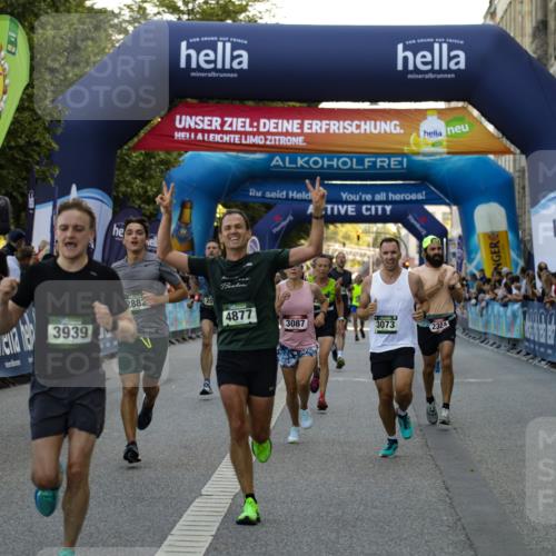 01.09.2024 - BARMER Alsterlauf Kathrin Stürmer Photography http://msf.ph/oto/6977634 01.09.2024 09:47:12 Ziel 2074, 2090, 2324, 2440, 2882, 3073, 3087, 3939, 4201, 4284, 4617, 4877, 5060, 5076, 5077 meine-sportfotos.de
