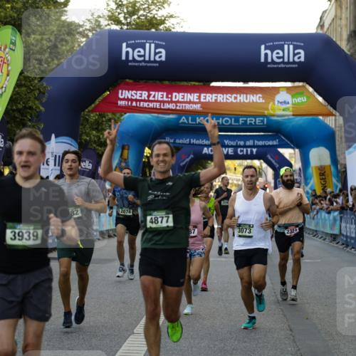 01.09.2024 - BARMER Alsterlauf Kathrin Stürmer Photography http://msf.ph/oto/6977639 01.09.2024 09:47:12 Ziel 2074, 2090, 2324, 2440, 2882, 3073, 3087, 3939, 4201, 4284, 4617, 4877, 5060, 5076, 5077 meine-sportfotos.de