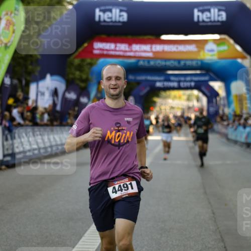 01.09.2024 - BARMER Alsterlauf Kathrin Stürmer Photography http://msf.ph/oto/6977647 01.09.2024 09:47:39 Ziel 2080, 2720, 3003, 3064, 4159, 4491, 8119, 8221 meine-sportfotos.de