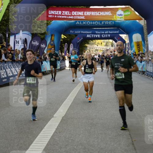 01.09.2024 - BARMER Alsterlauf Kathrin Stürmer Photography http://msf.ph/oto/6977654 01.09.2024 09:47:44 Ziel 2080, 2720, 3064, 4159, 4249, 5004, 8221, 8241 meine-sportfotos.de